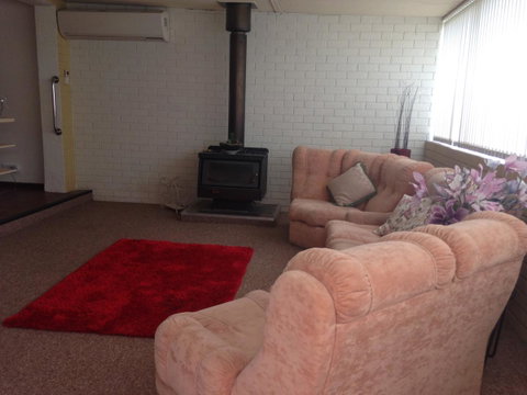 â˜… Stylish Family Home! â˜… - Accommodation Newcastle 5