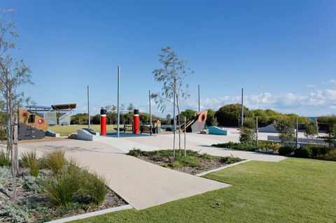 Beachside Living - South Fremantle - Accommodation Newcastle 19