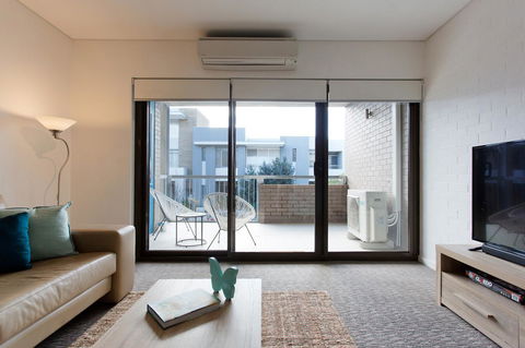 Beachside Living - South Fremantle - Accommodation Newcastle 13