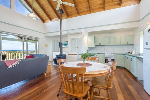 Surfside Ocean Beach Denmark Holiday Accommodation - Accommodation Newcastle 21