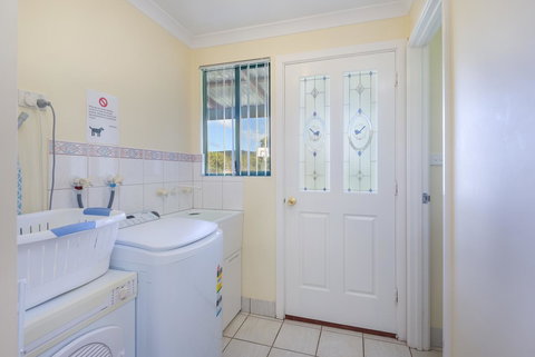 Surfside Ocean Beach Denmark Holiday Accommodation - Accommodation Newcastle 25