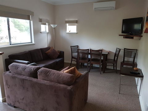 Adamsons Riverside Accommodation - Accommodation Newcastle 38