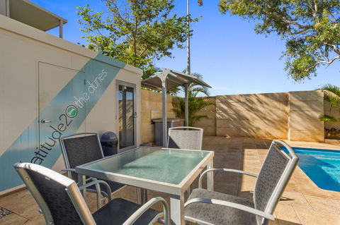Latitude20 The Dunes - Accommodation Newcastle 12