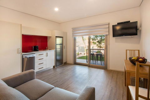 Latitude20 The Dunes - Accommodation Newcastle 3