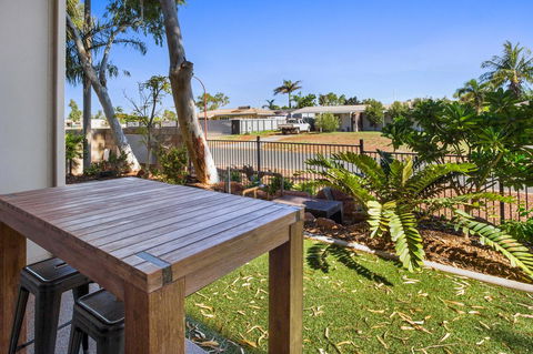 Latitude20 The Dunes - Accommodation Newcastle 13