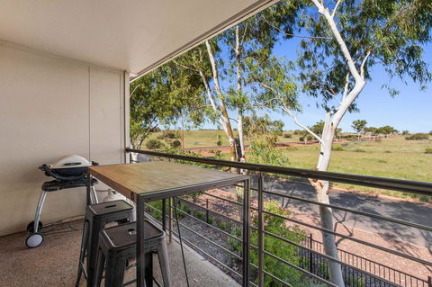 Latitude20 The Dunes - Accommodation Newcastle 4