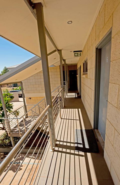 Latitude20 Searipple Rd - Accommodation Newcastle 3
