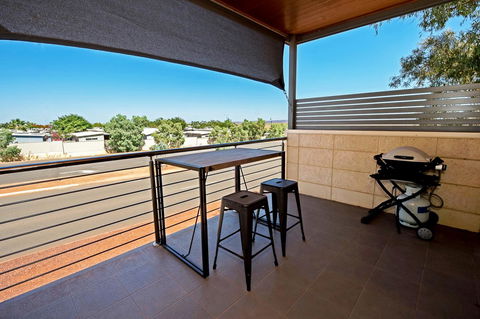 Latitude20 Searipple Rd - Accommodation Newcastle 5