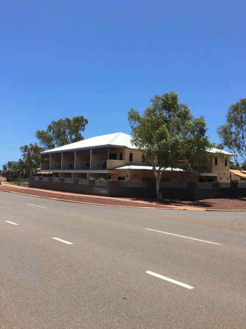 Latitude20 Searipple Rd - Accommodation Newcastle 0