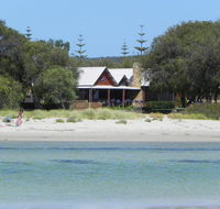 Beach House Dunsborough - Accommodation Newcastle