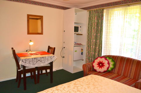 Palms Bed & Breakfast - Accommodation Newcastle 14