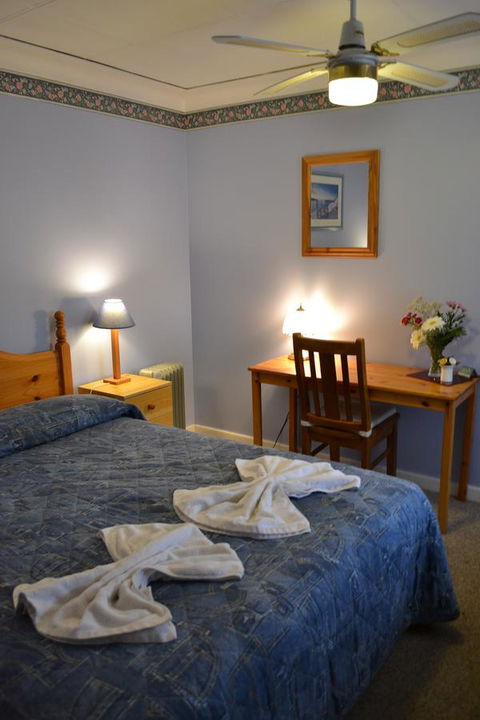 Palms Bed & Breakfast - Accommodation Newcastle 7