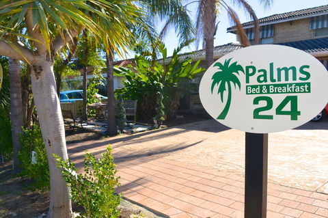 Palms Bed & Breakfast - Accommodation Newcastle 4
