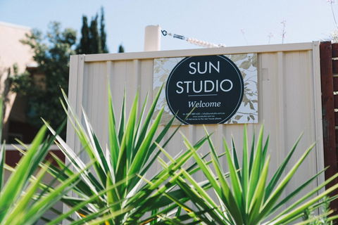 Sun Studio - Accommodation Newcastle 8