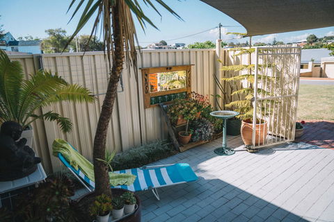 Sun Studio - Accommodation Newcastle 10