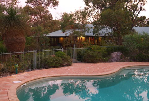 53 Martina Drive - Accommodation Newcastle 4