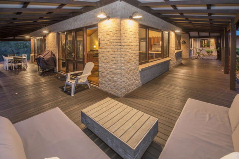 53 Martina Drive - Accommodation Newcastle 9
