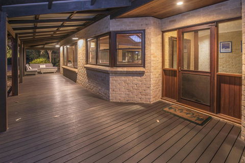 53 Martina Drive - Accommodation Newcastle 5