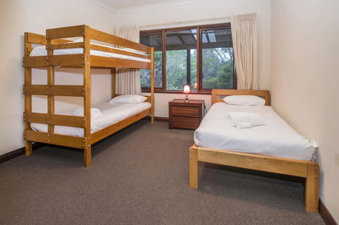 53 Martina Drive - Accommodation Newcastle 24