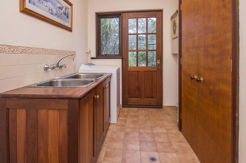 53 Martina Drive - Accommodation Newcastle 27