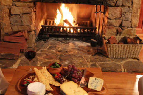 The Farmhouse - Accommodation Newcastle 15