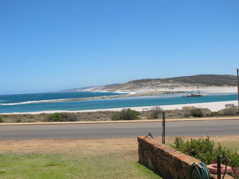 Kalbarri Riverfront Unit - Accommodation Newcastle 1