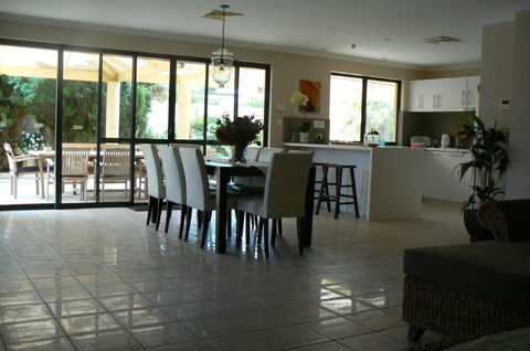 Le Boulevard - Accommodation Newcastle 12