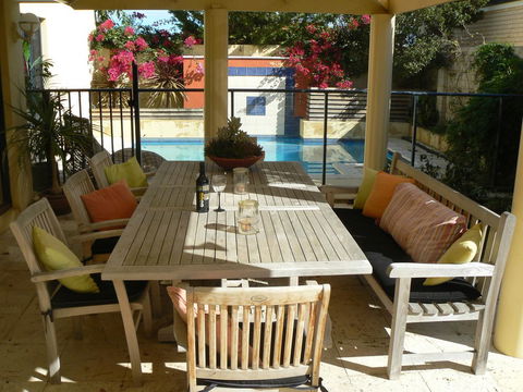 Le Boulevard - Accommodation Newcastle 3