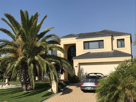 Le Boulevard - Accommodation Newcastle 2