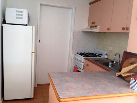 Lemon Tree Lodge - Accommodation Newcastle 2