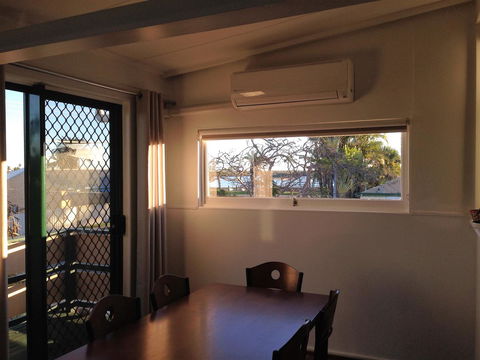 Lemon Tree Lodge - Accommodation Newcastle 11
