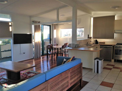 Lemon Tree Lodge - Accommodation Newcastle 13