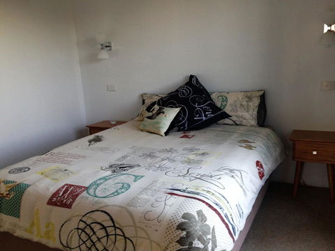 Lemon Tree Lodge - Accommodation Newcastle 6