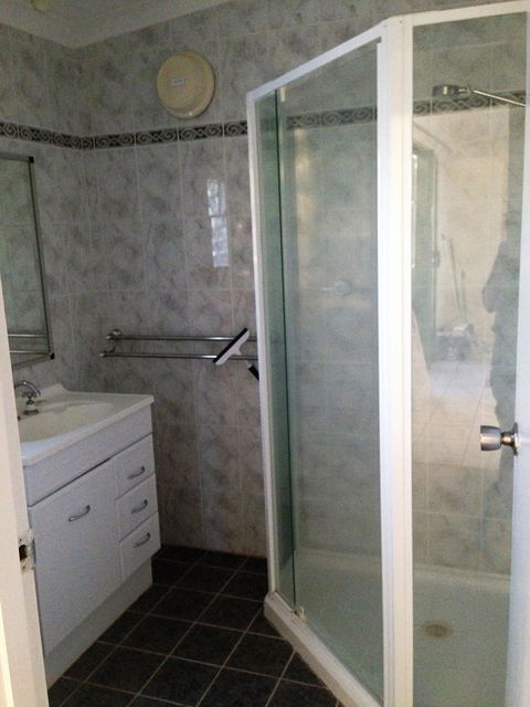 Lemon Tree Lodge - Accommodation Newcastle 9