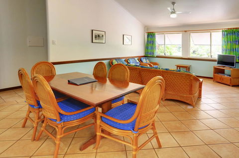 Habitat Resort - Accommodation Newcastle 17