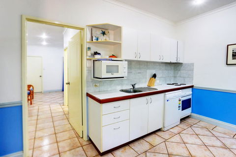 Habitat Resort - Accommodation Newcastle 15