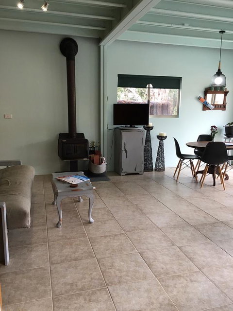Dunsborough Barn Stay - Accommodation Newcastle 4