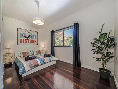 Panoramique Holiday Home With A View - Accommodation Newcastle 13