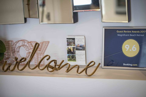 Magnificent Beach Retreat - Accommodation Newcastle 6