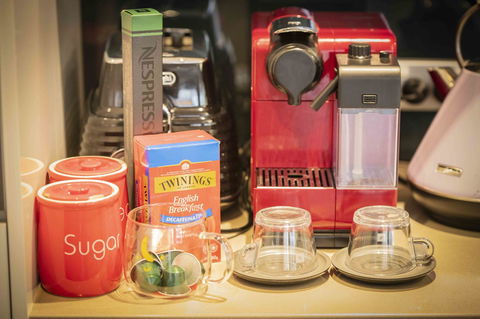 Magnificent Beach Retreat - Accommodation Newcastle 26