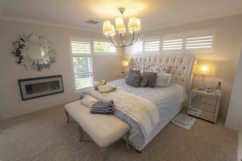 Magnificent Beach Retreat - Accommodation Newcastle 3