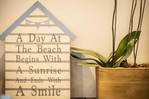 Magnificent Beach Retreat - Accommodation Newcastle 21