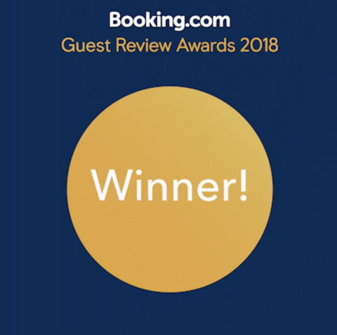 Magnificent Beach Retreat - Accommodation Newcastle 2