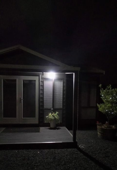 Windfall Estate Vineyard Cottage - Accommodation Newcastle 16
