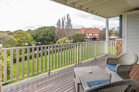 Caves House Hotel & Apartments Yallingup - Accommodation Newcastle 0