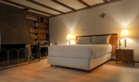 Sienna Lodge - Accommodation Newcastle 3