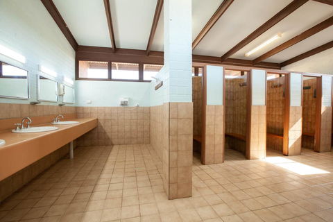 EUCLA MOTOR HOTEL - Accommodation Newcastle 8
