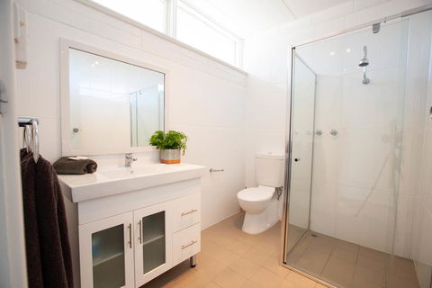 EUCLA MOTOR HOTEL - Accommodation Newcastle 1