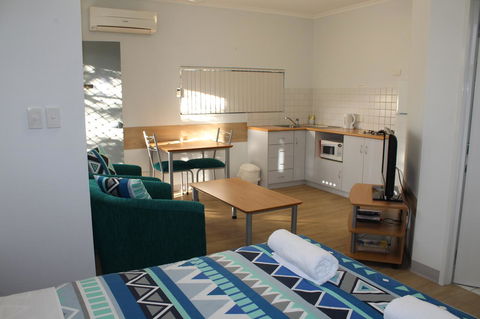 Mandurah Ocean Marina Chalets - Accommodation Newcastle 1