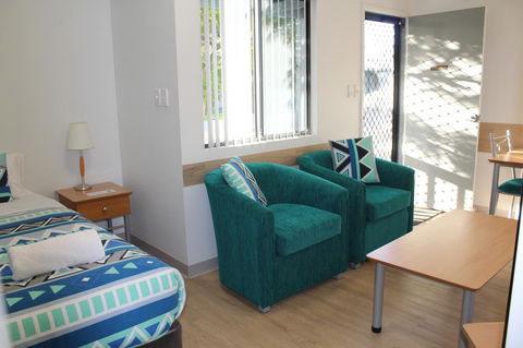 Mandurah Ocean Marina Chalets - Accommodation Newcastle 33